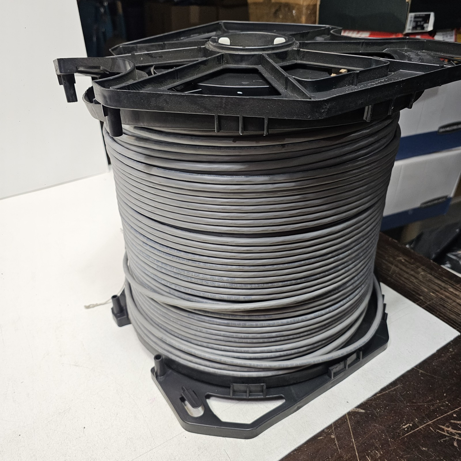 BELDEN 10GXS13008A1000, 1000ft, CAT. 6A, CMP-LP(0.7A). Damaged Box!
