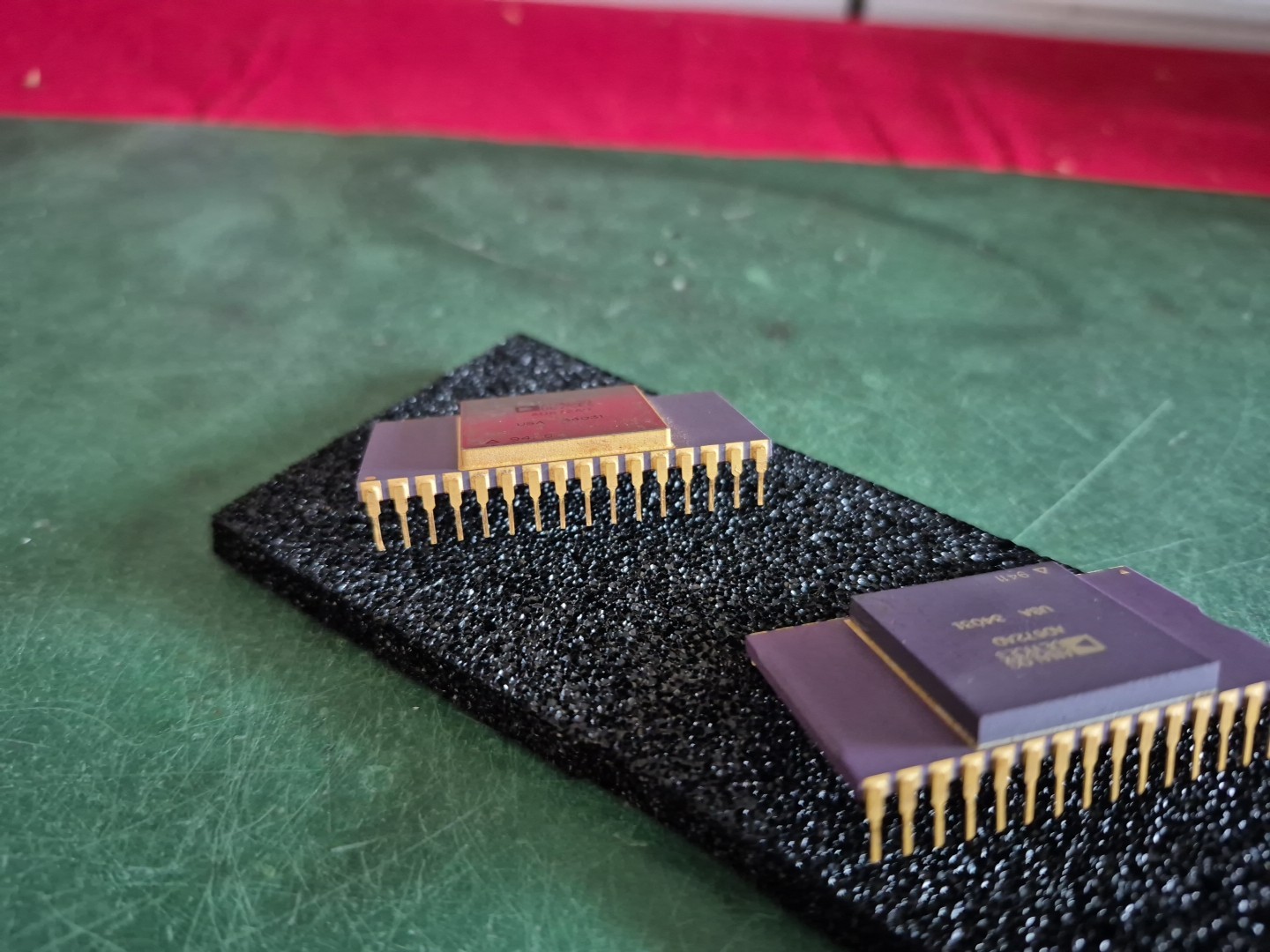 AD572AD ANALOG DEVICES LOT OF 2 AS PICTURED