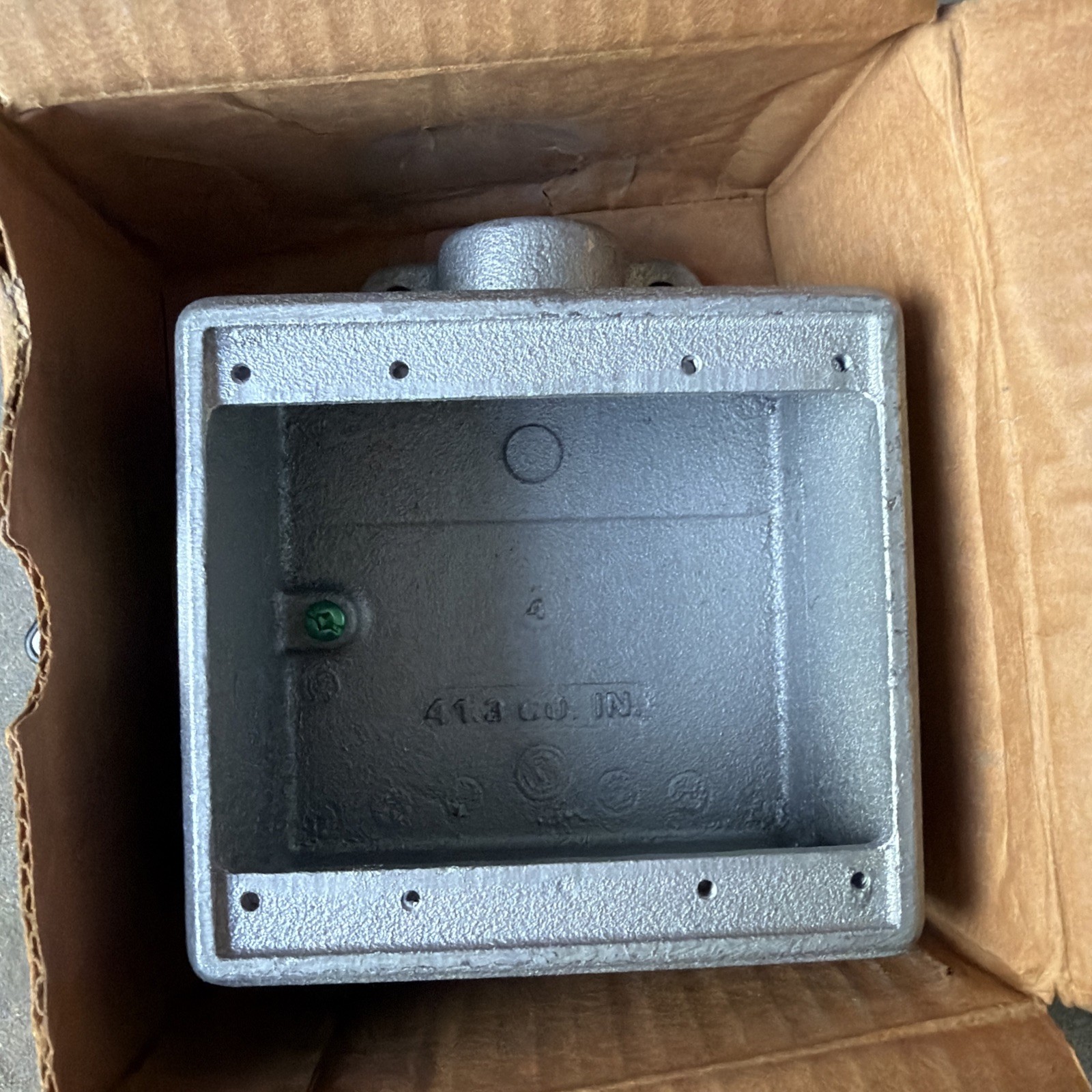 NIB – Crouse Hinds – FD22 – Two-Gang, 3/4″ Device Box-Feraloy Iron Alloy- A54