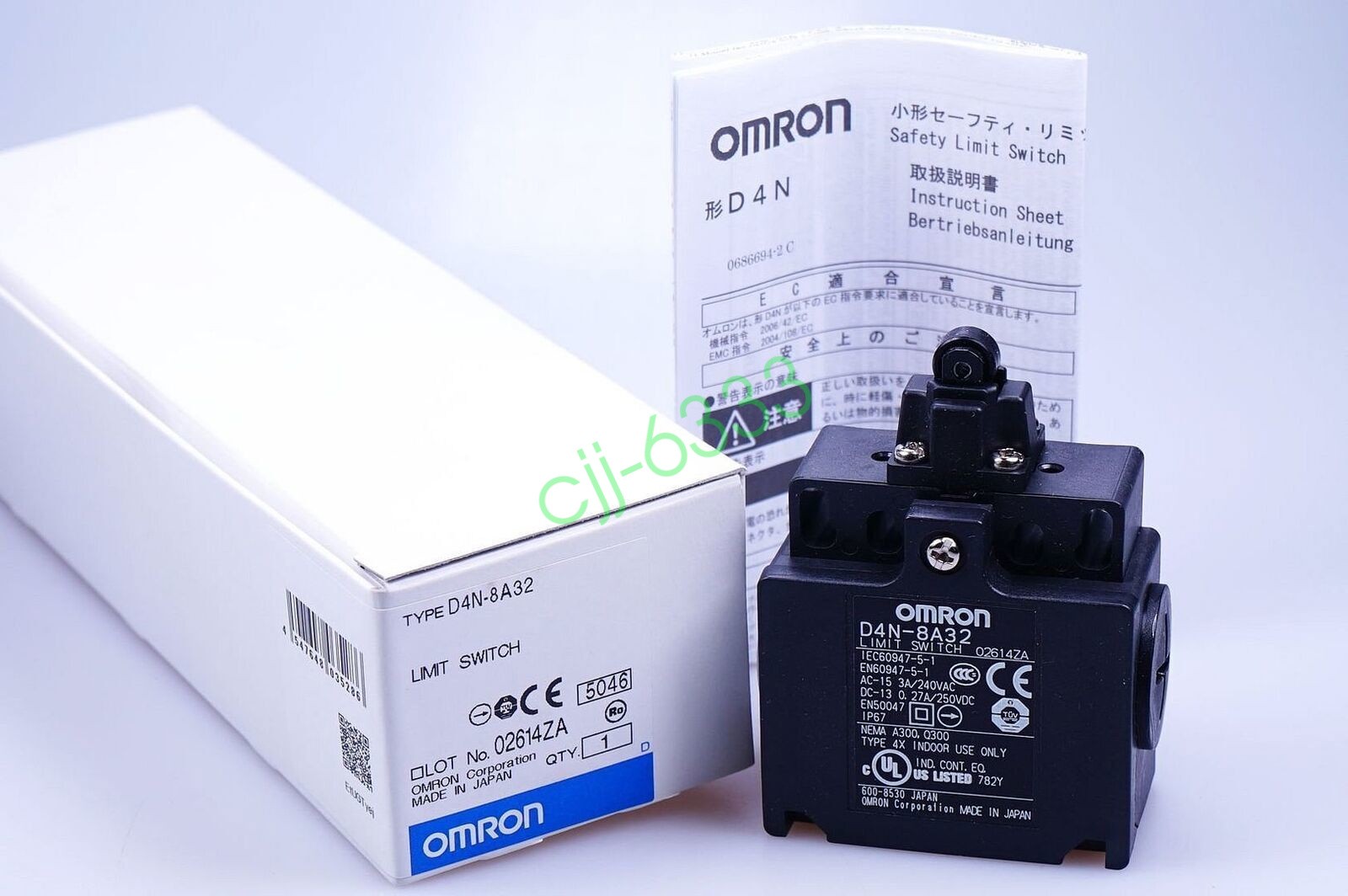 One Omron D4N-8A32 Limit Switch New In Box Fast Shipping