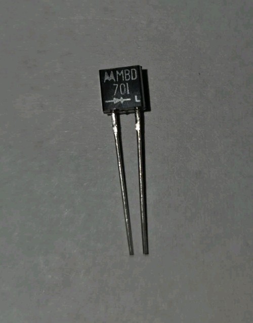 NOS MBD701 semiconductor RF Diode Schottky Single 70V 280mw TO-92