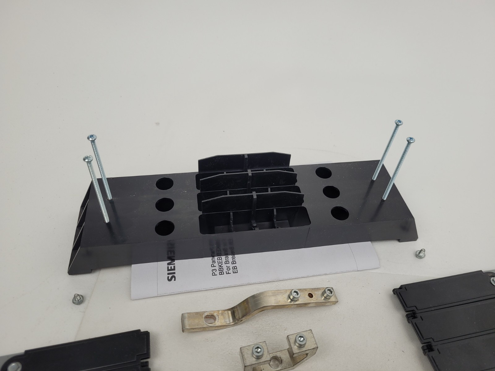 BBKEB32 Siemens P3 Branch Mount Kit For EB Frame – Next Day Option