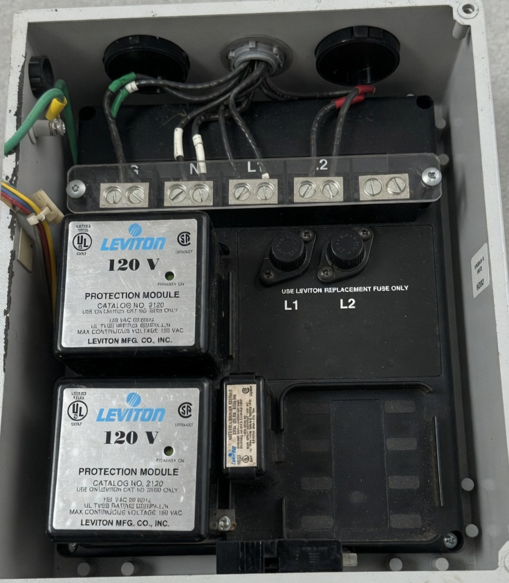 Leviton 52120-M2 Surge Protector SPD 120/240V 100kA Whole House Panel Tested