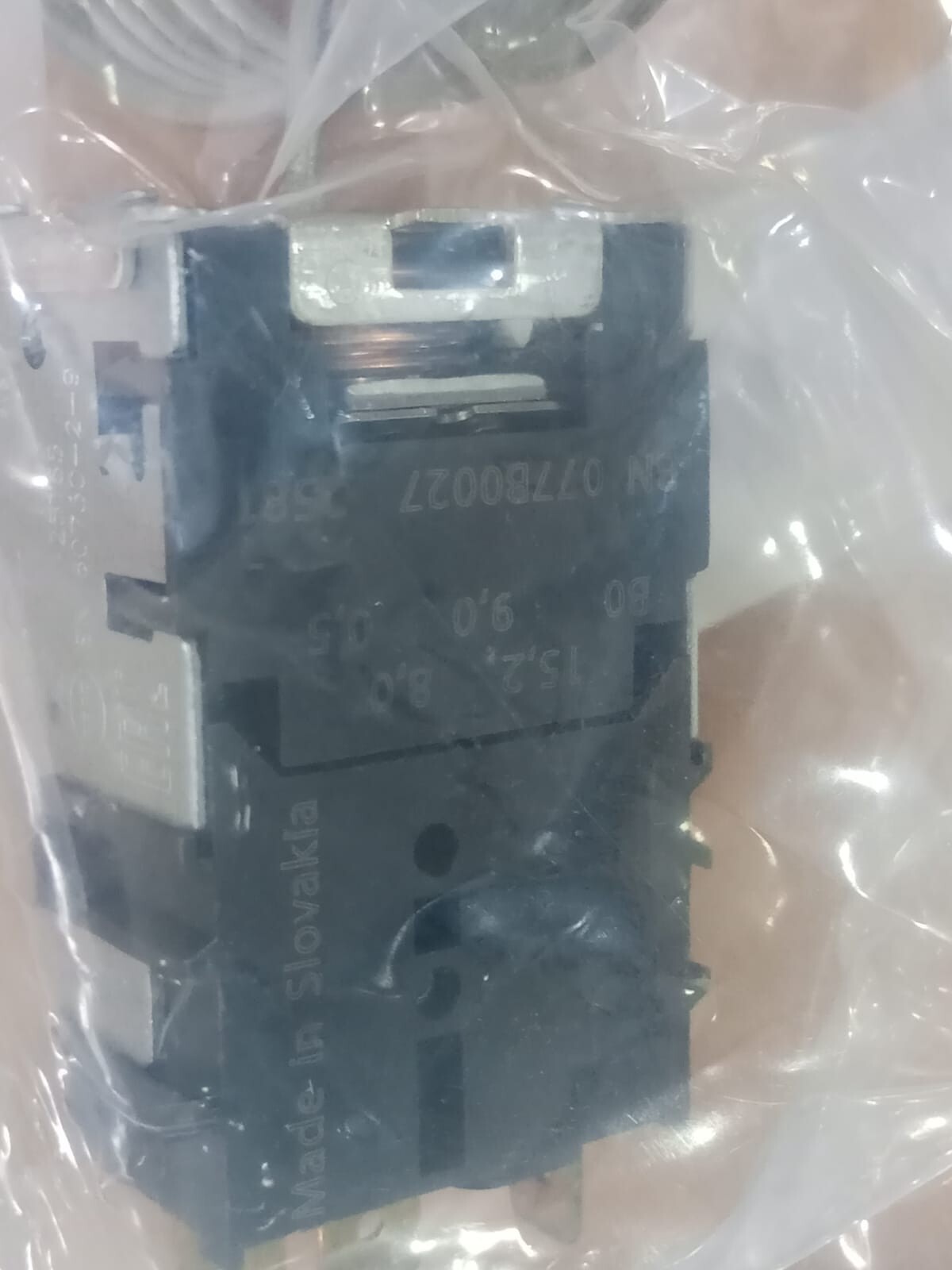 3PCS LOT – Danfoss 077B0027 Standard thermostat, B0 ,1200 mm- Brand New