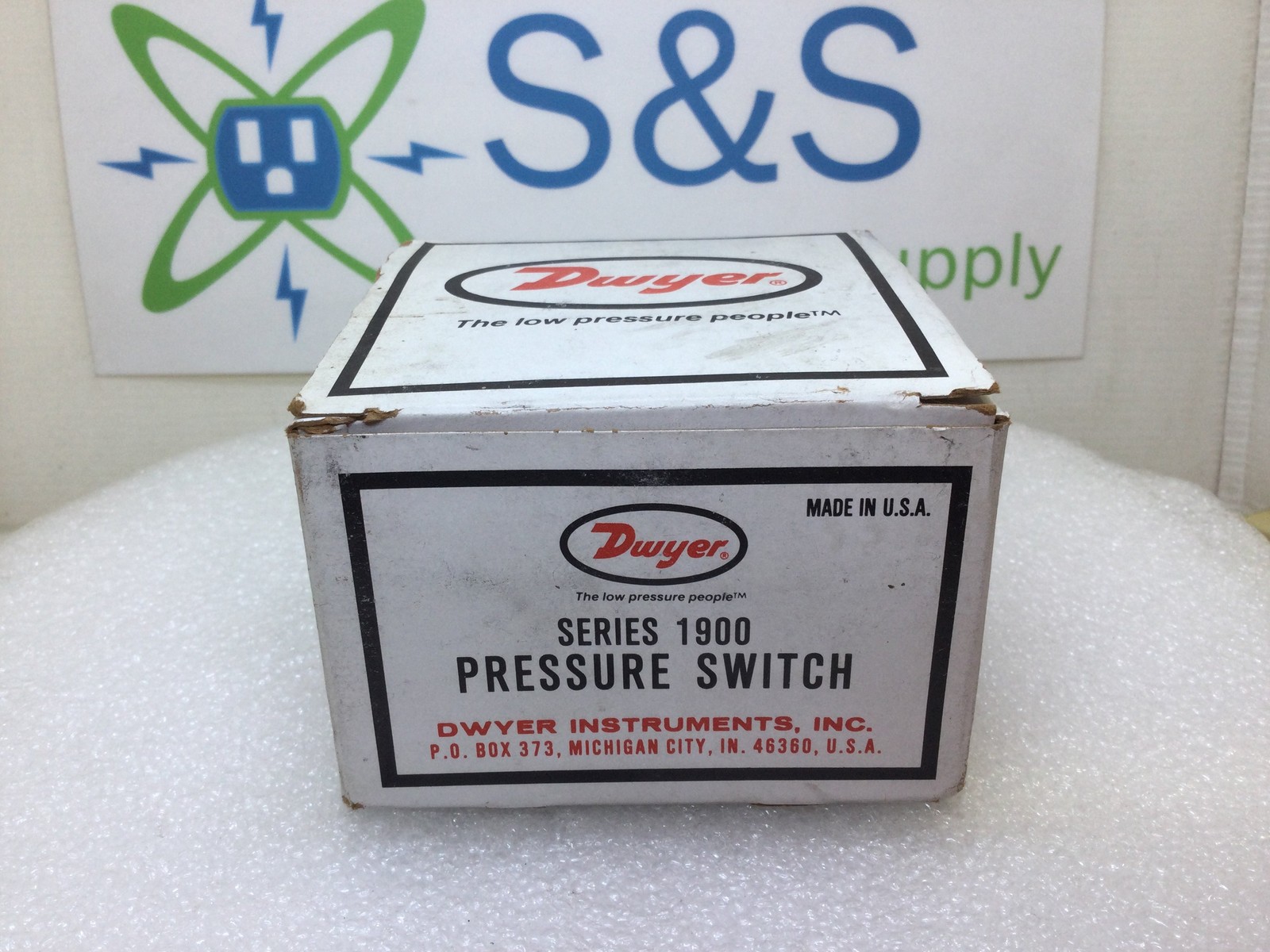 Dwyer 1900-5-MR Differential Pressure Switch