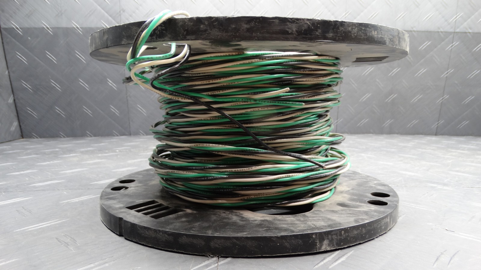 Southwire 12/3 THHN Stranded Copper Tri-Wire Cable 11.2 lbs 1001465567