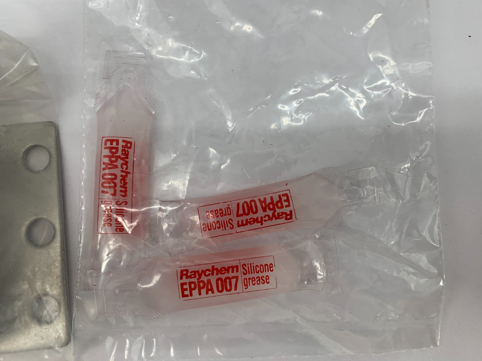 TE Connectivity ELB-35-600-J3-AL-200 Raychem Deadbreak Junction 35kV 600A 3-PT