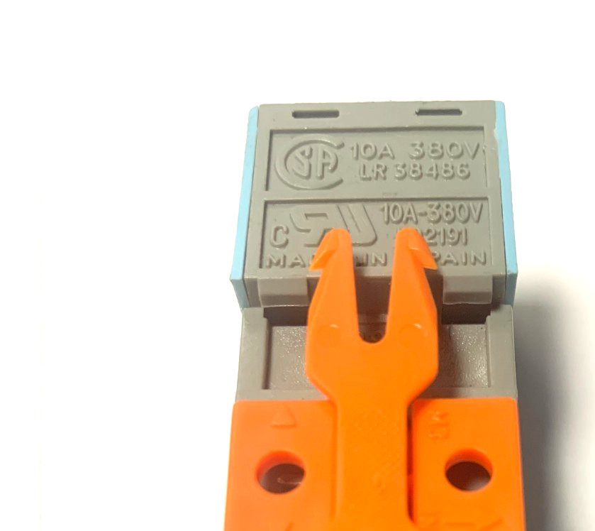 Big Lot of RELAYS AND BASES – Omron, etc. – Free Shipping!