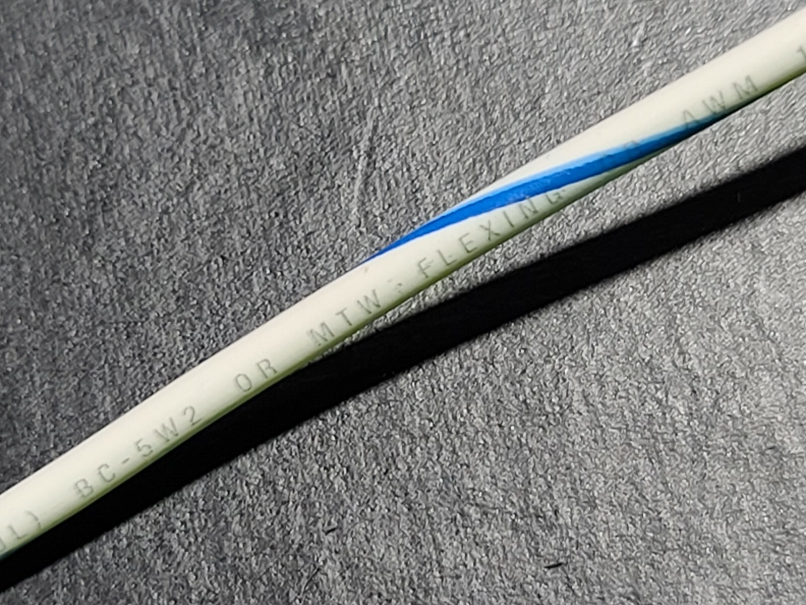 Southwire/Copperfield #16awg TnCu Boat Cable Hook-Up Wire 1015 White/Blue /100ft