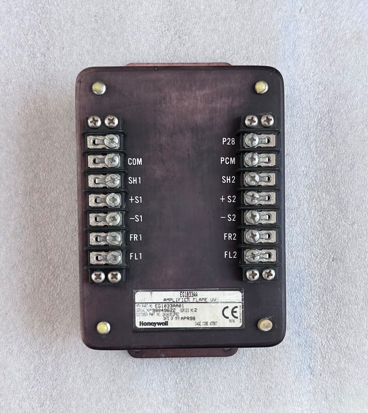 HONEYWELL EG1033AA01 P/N : GE261A1812P02 UV FLAME AMPLIFIER DETECTOR