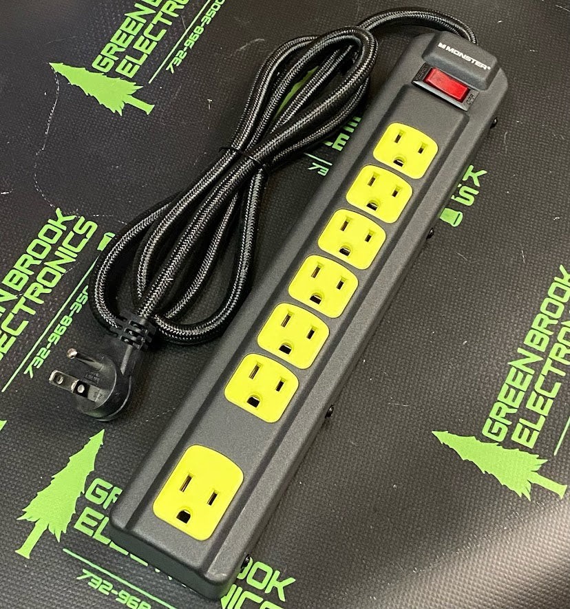 5009 – MONSTER – 7 OUTLET SURGE PROTECTOR 4FT CORD W/ RIGHT ANGLE PLUG, 1200 JOU