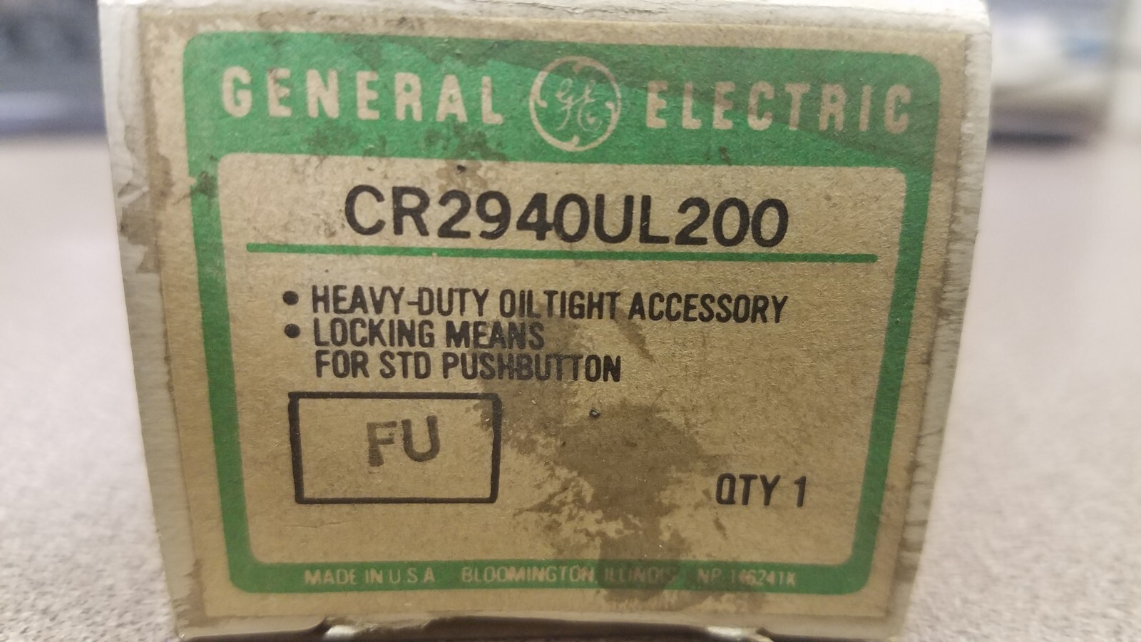 GE CR2940UL200 LOCKING DEVICE FOR PUSHBUTTON HEAVY DUTY OILTIGHT ACCESSORY