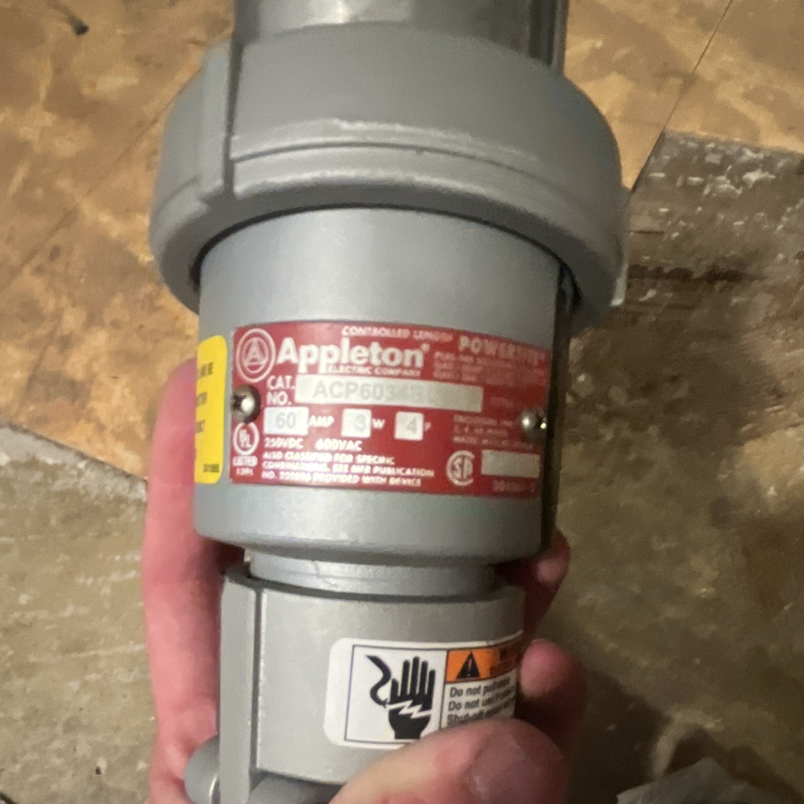 Appleton ACP6034BC 60A 600V Powertite Grounding Style 2 Clamping Ring Plug