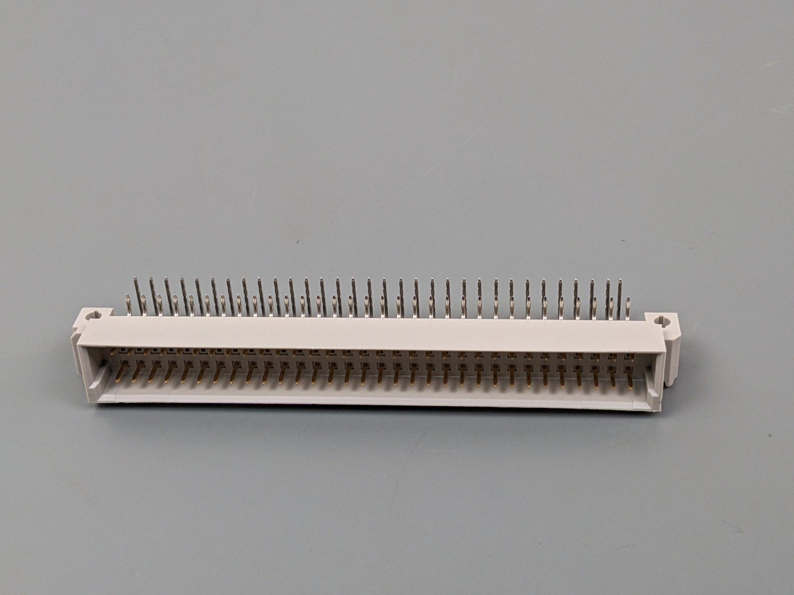 (2) TE 650945-5 Eurocard Connectors, 64 Pin Right Angle