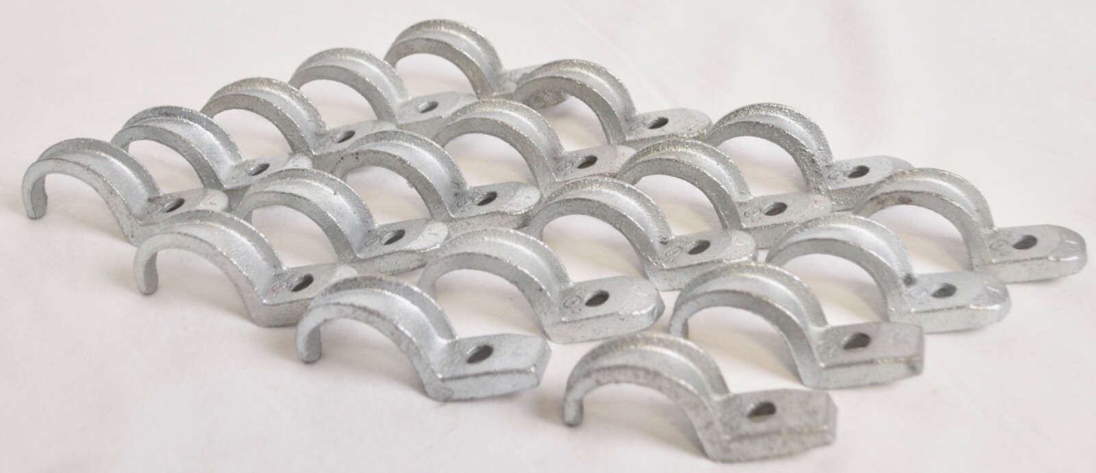 19 Count 1″ Conduit Clamp One-Hole Pipe Straps Malleable Iron Lot