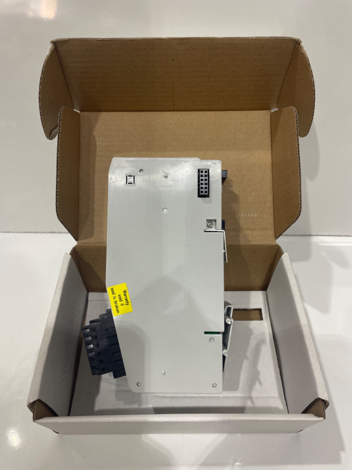 ABB DIM8H, DIGITAL INPUT MODULE, 8 INPUTS MOD600ADIM8H