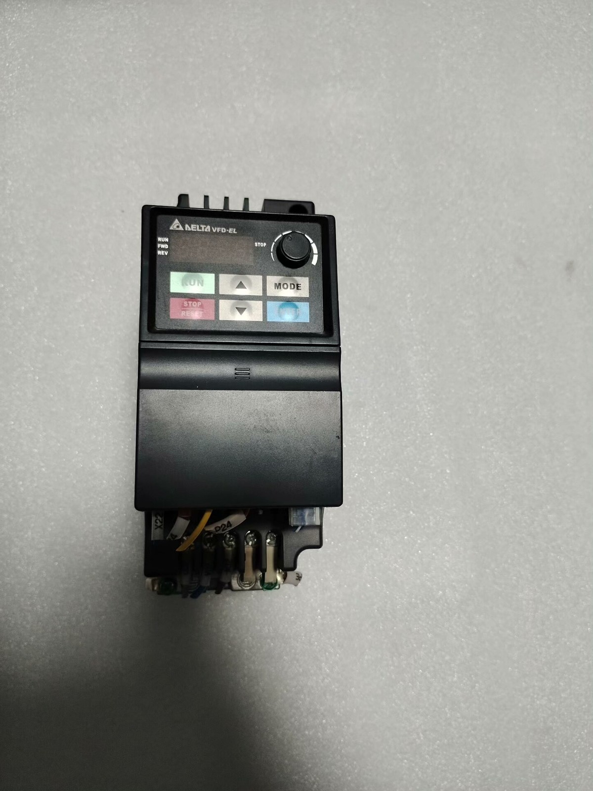 one Delta VFD007EL21A 380V 0.75KW Welcome counteroffer