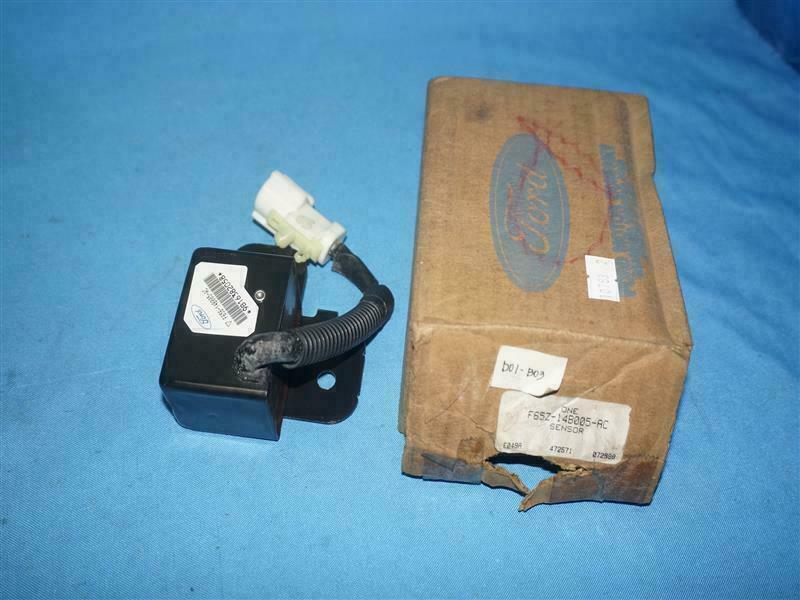 Ford F65Z-14B005-AC F65B-14B005-AC F65Z14B005AC F65B14B005AC Impact Sensor NEW