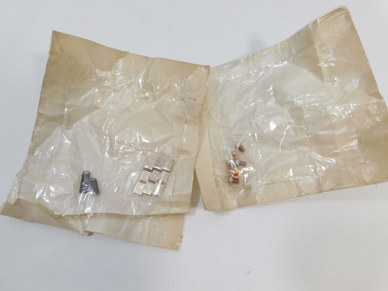 Square D 81991 AC Magnetic Contact / Contactor Start Parts Kit Size 00 NOS