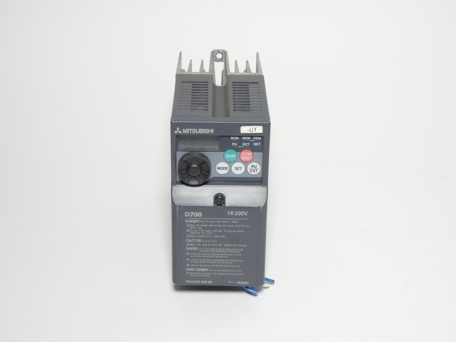 Mitsubishi FR-D720S-042-NA Drive Inverter 4.2A 200-240V 3PH D700