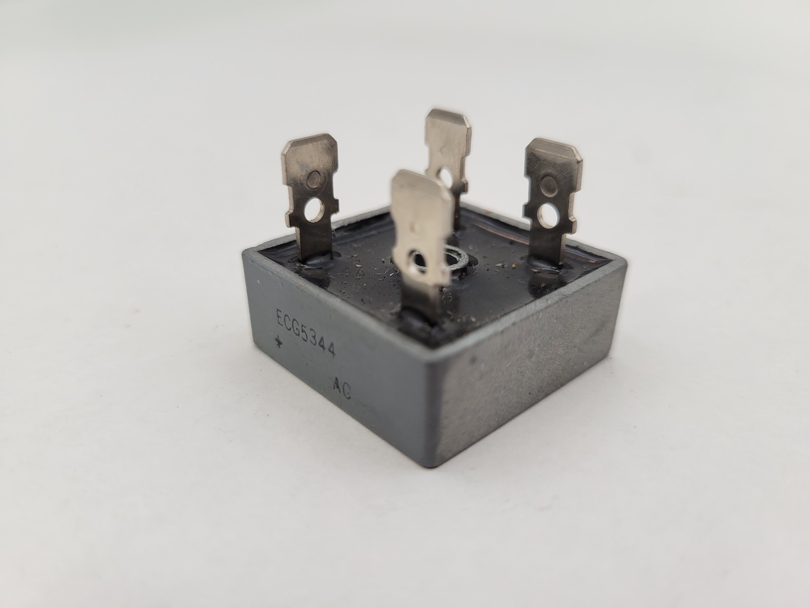 ECG ECG5344 1000V 40A 4 Prong Square Gray Plug In Electrical Bridge
