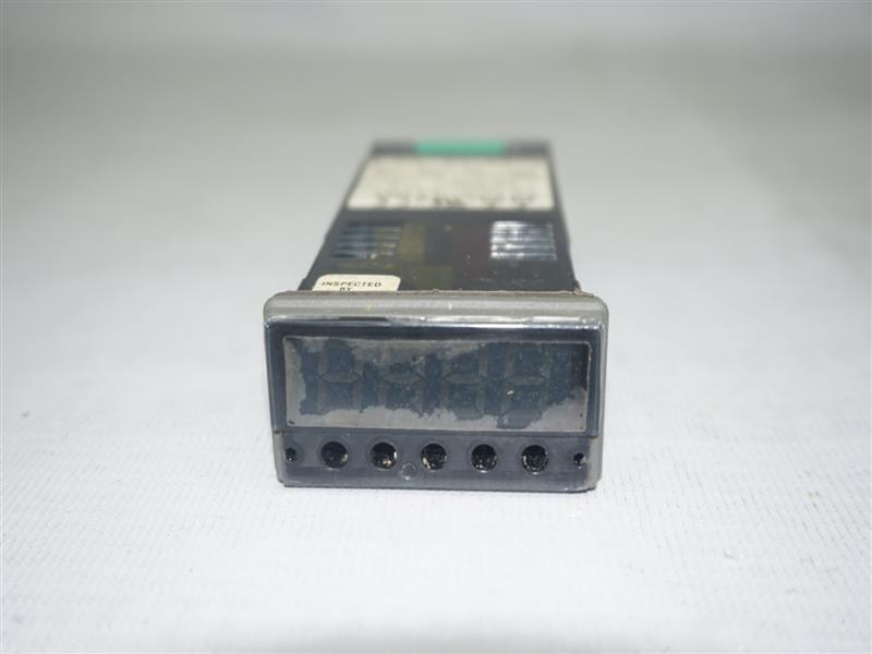 Cal Controls 3200 Temperature Controller 2A 250V 100-240V w/o Buttons AS IS