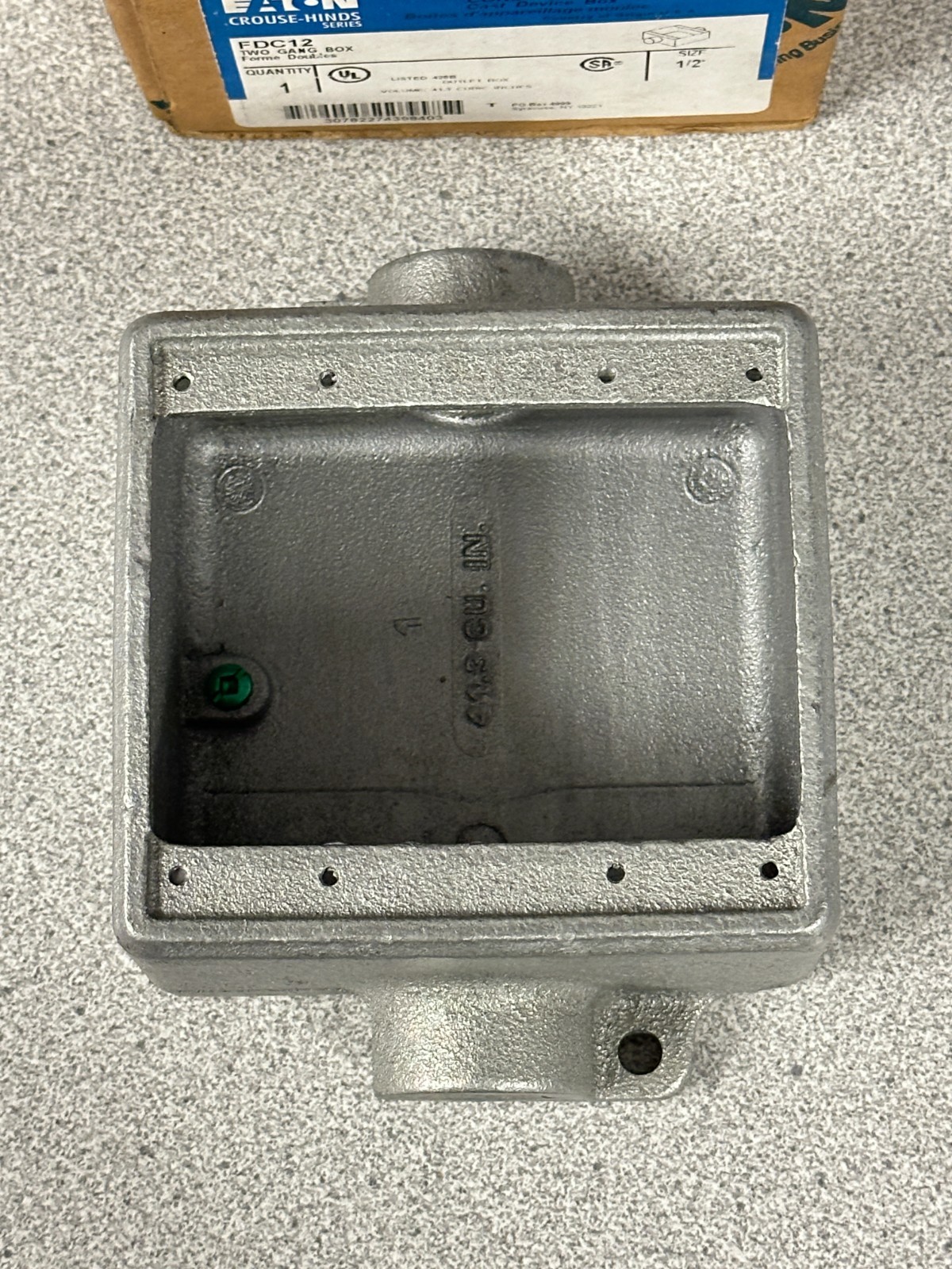 NEW Eaton Crouse Hinds FDC12 2-Gang 2 3/4″ Hub Iron Alloy Deep Device Box