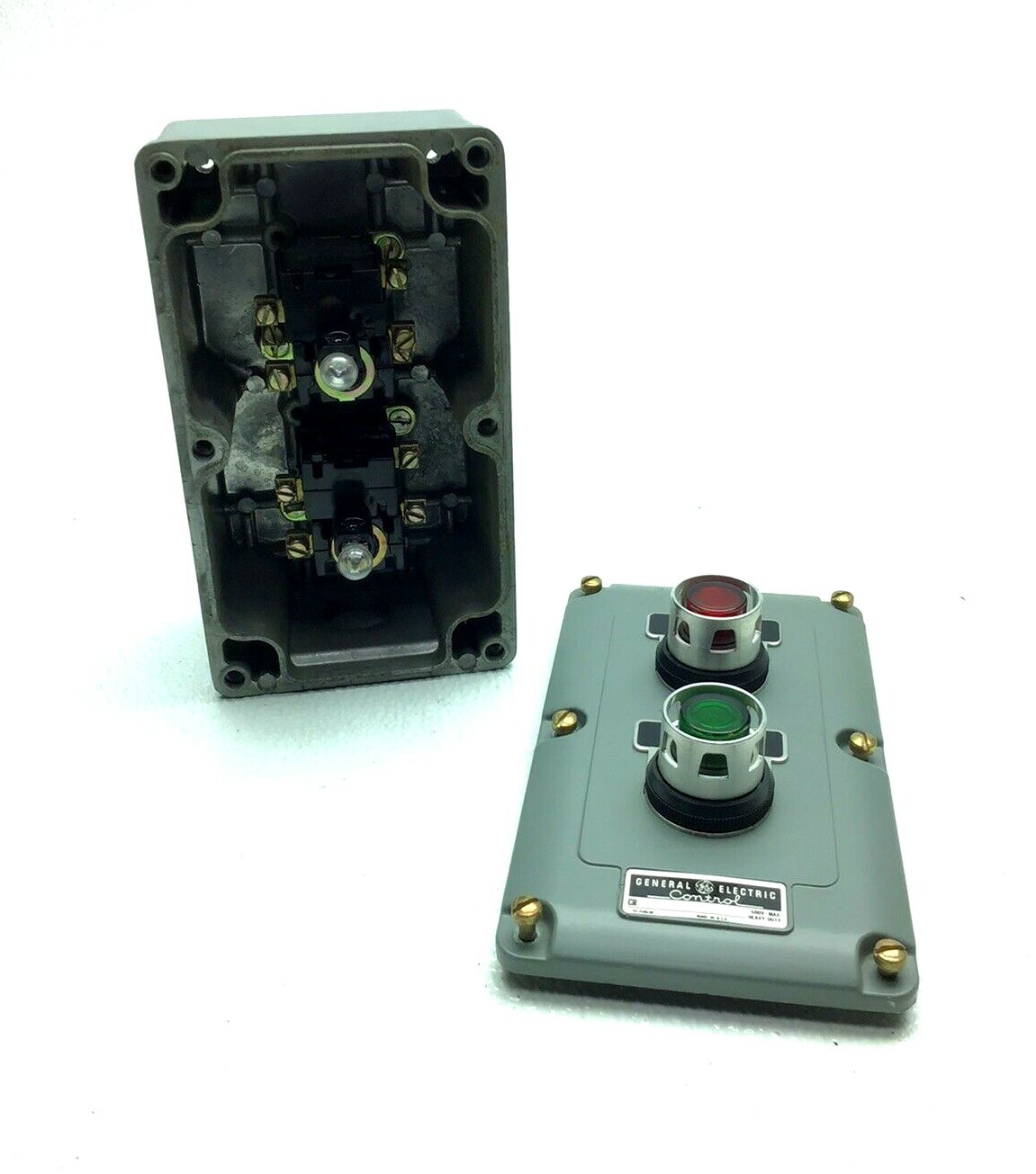 NEW GENERAL ELECTRIC CR2940FC202A PUSH BUTTON STATION CONTROL