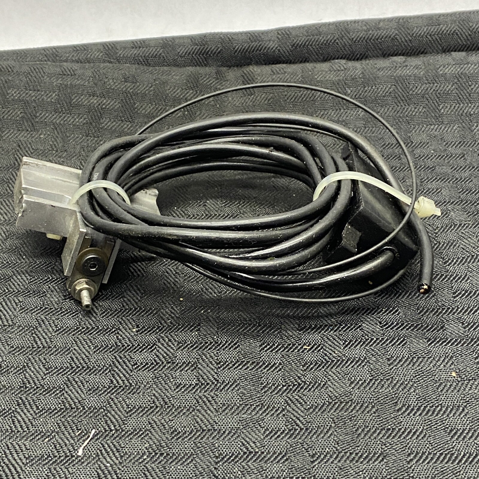 Keyence Photoelectric Sensor Amplifier FS-17