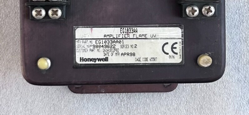 HONEYWELL EG1033AA01 P/N : GE261A1812P02 UV FLAME AMPLIFIER DETECTOR