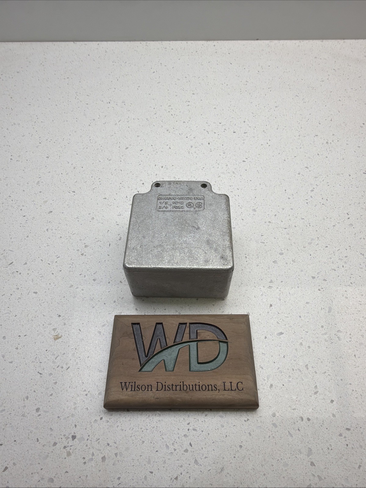 NIB – Crouse Hinds – FD22 – Two-Gang, 3/4″ Device Box Made Of Feraloy Iron Alloy