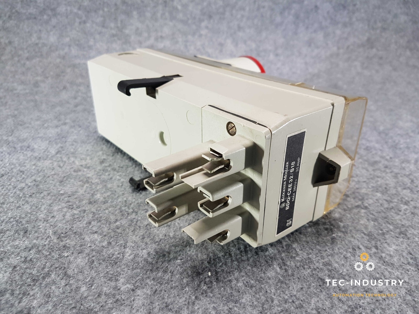 KLÖCKNER-MOELLER BDO-CEE 32/S18 I BD0-CEE 32/S18 MAX 380V~ 35 AMP OUTLET BOX