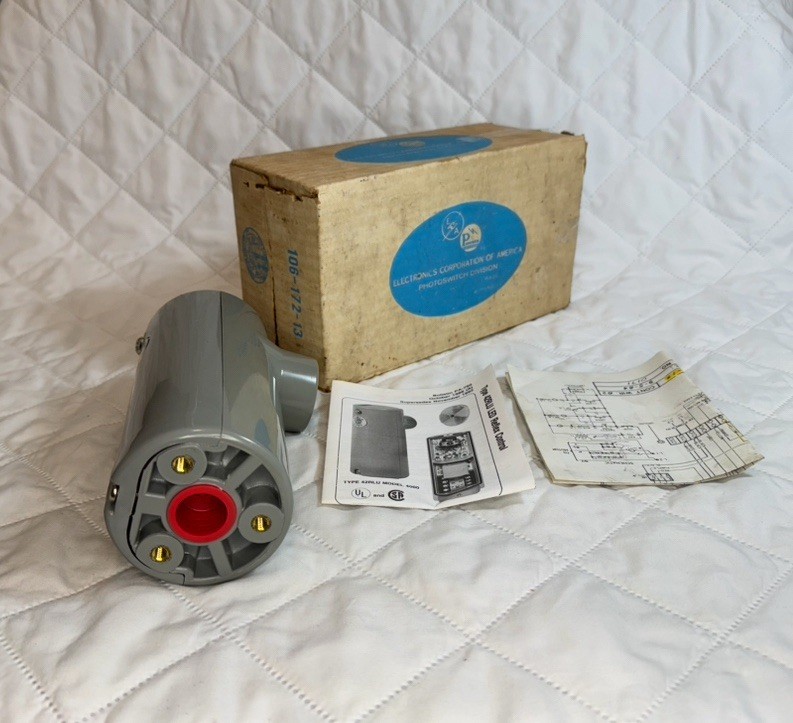 ALLEN BRADLEY 42RLU 4003 PHOTOELECTRIC SENSOR 42RLU403 RETROSPECTIVE CONTROL