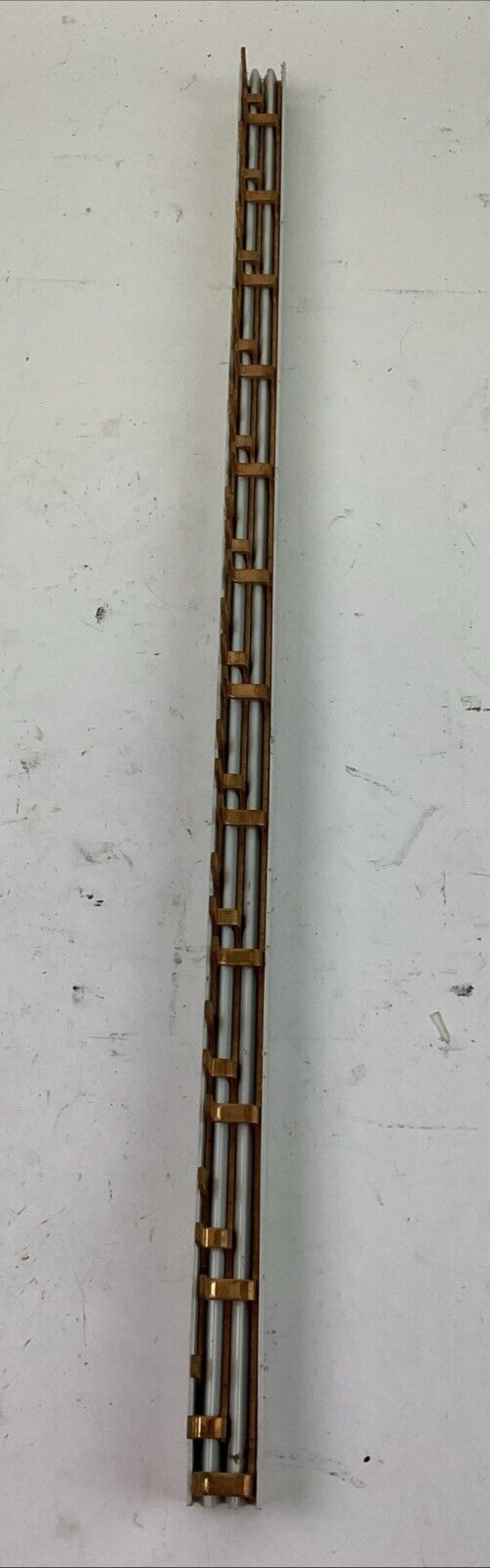 COOPER BUSSMANN BB3P100M57 25 INCHES 100A 600V FUSE BUSBAR CH SERIES
