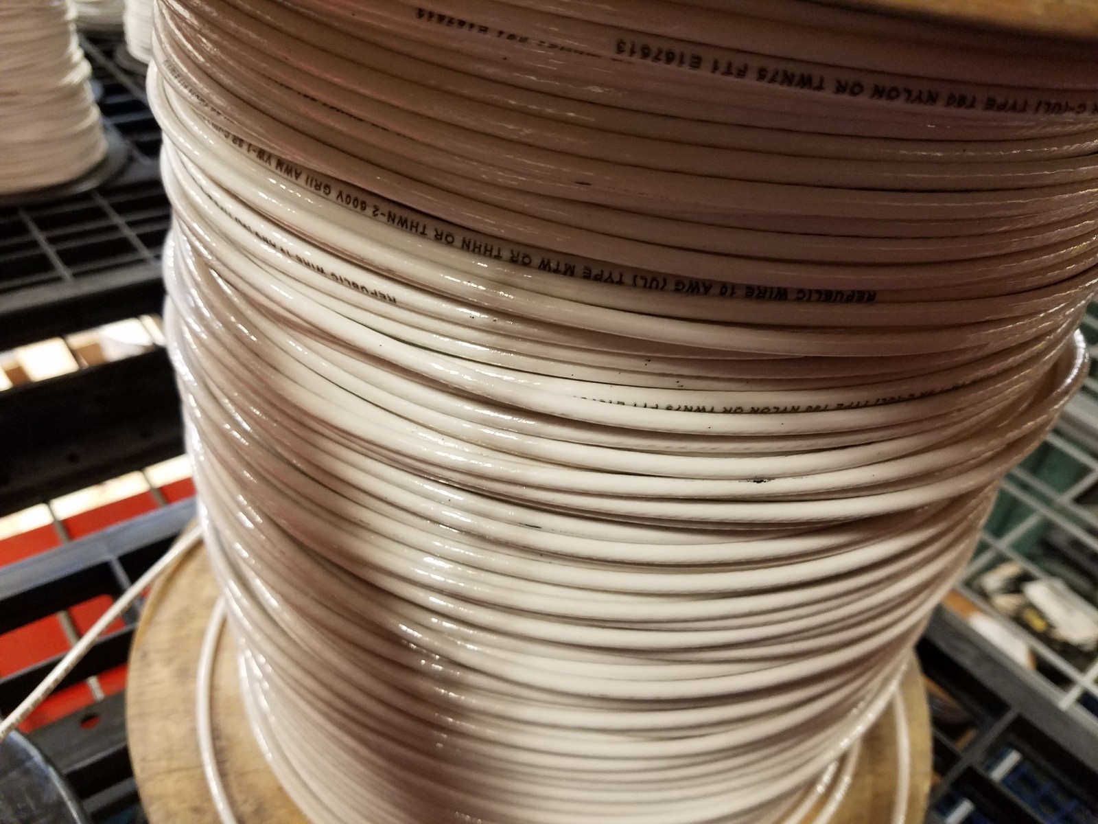 10 GAUGE GROUND WIRE THHN WIRE WHITE 25 FEET THWN-COPPER STRANDED
