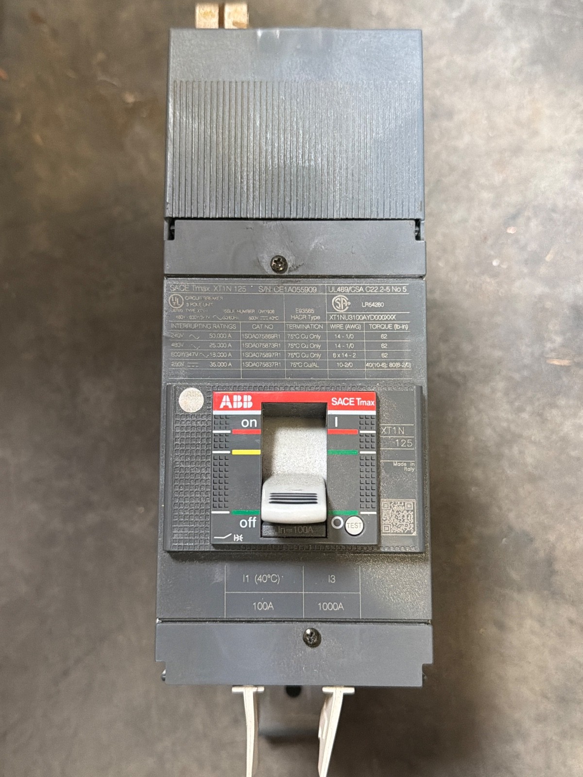 ABB ReliaGear Next Circuit Breaker 100A 3 Pole XT1NU3100AYD000XXX