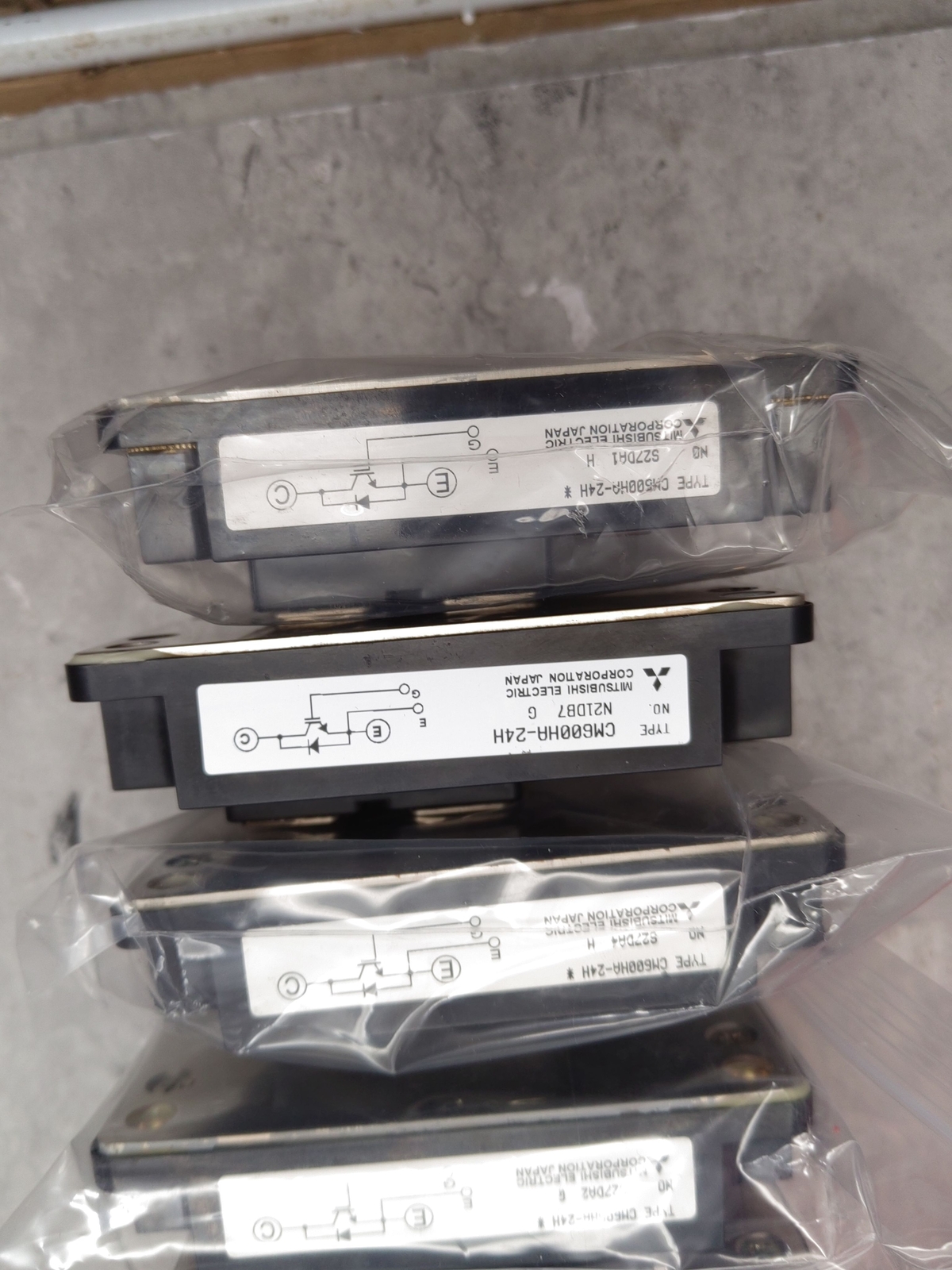 1PCS NEW CM600HA-24H IGBT MODULE CM600HA24H