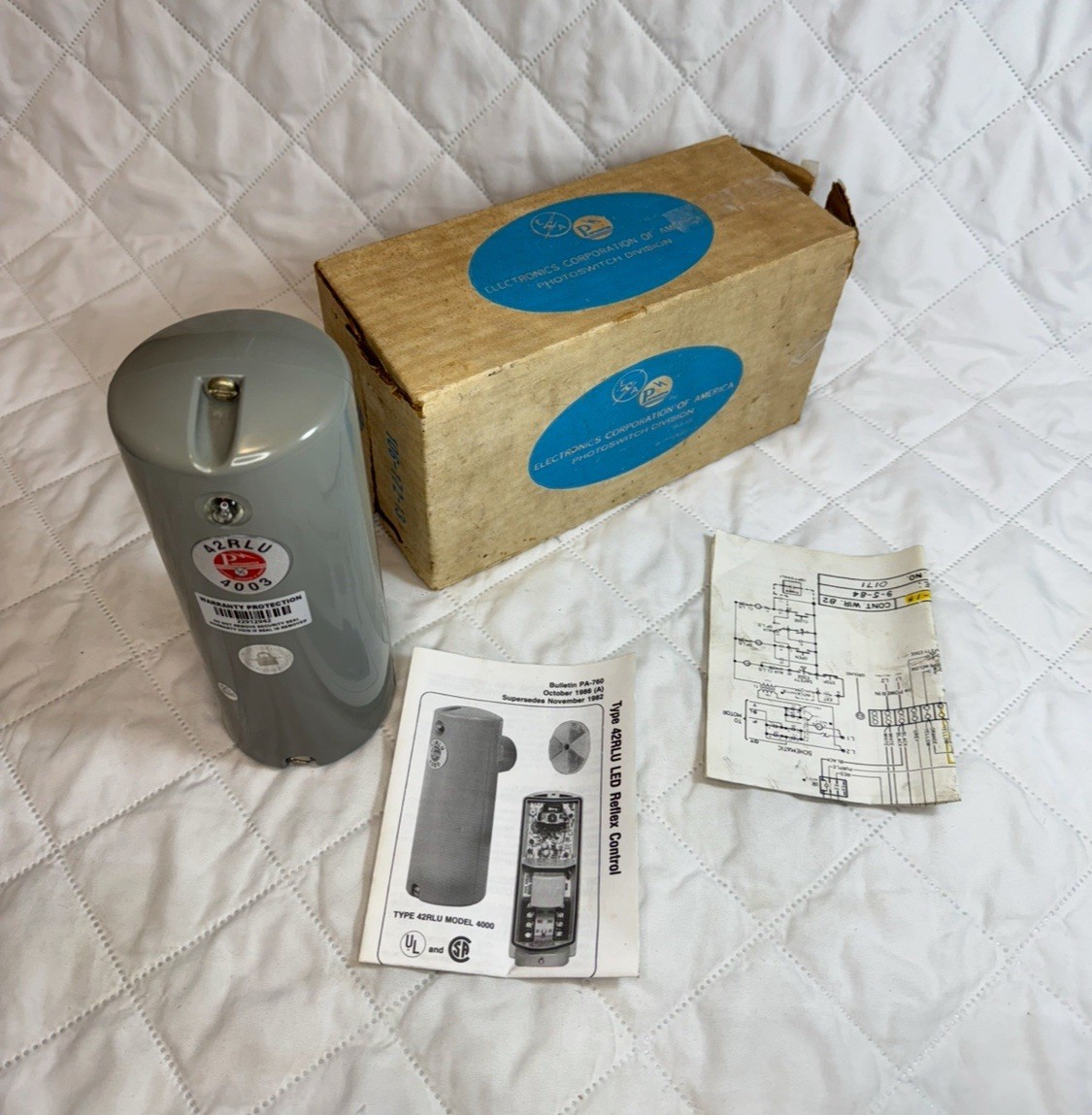 ALLEN BRADLEY 42RLU 4003 PHOTOELECTRIC SENSOR 42RLU403 RETROSPECTIVE CONTROL