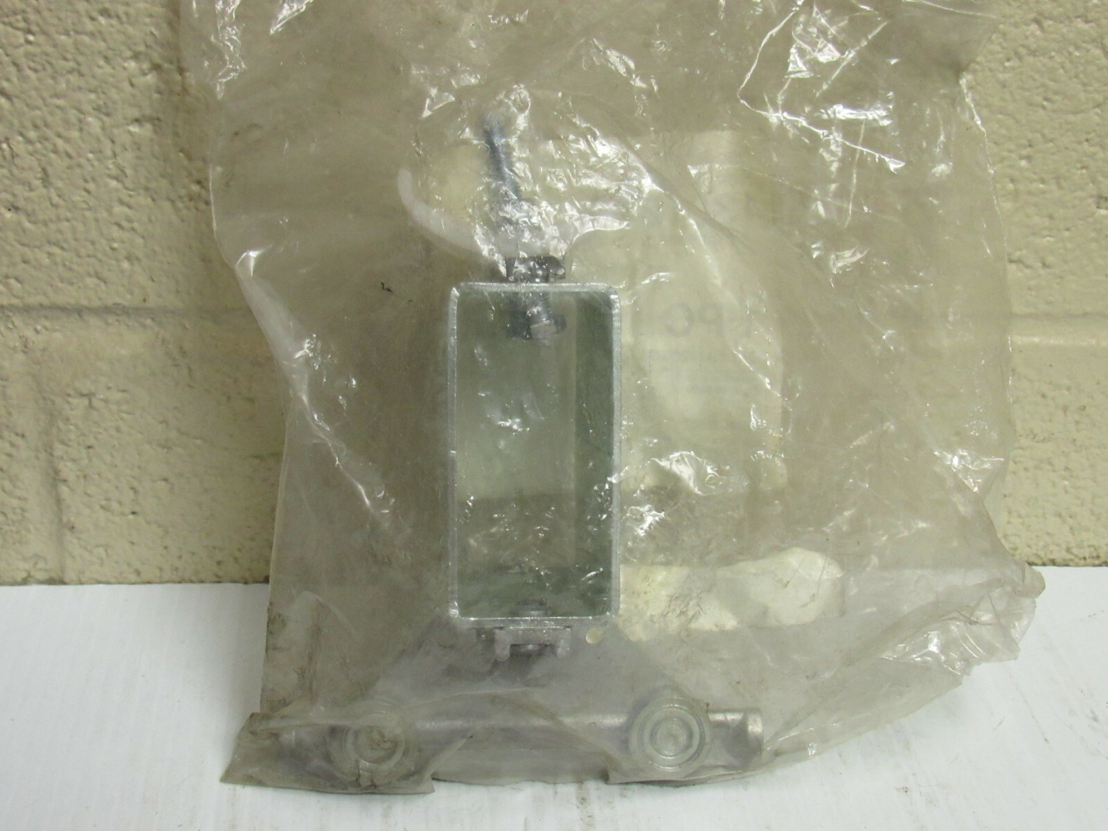NEW AERO-MOTIVE FESTOON CABLE CARRIER 1301210051 2RU34 42423GG