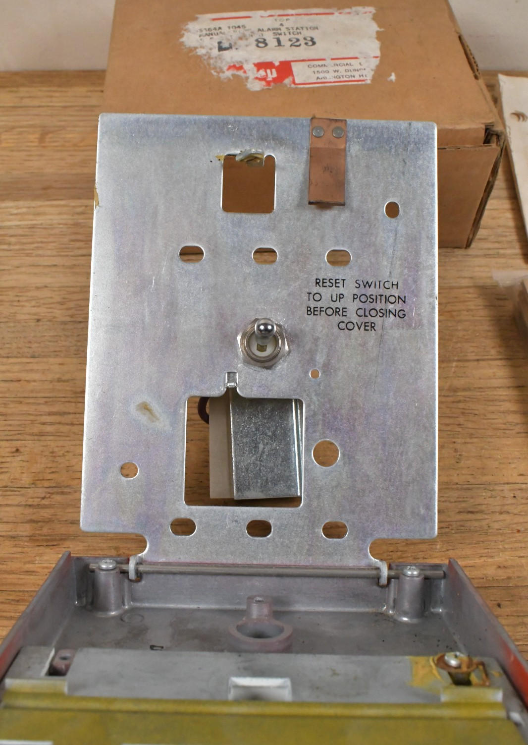 UNUSED IN BOX VTg Honeywell S464A Metal Pull Down Fire Alarm