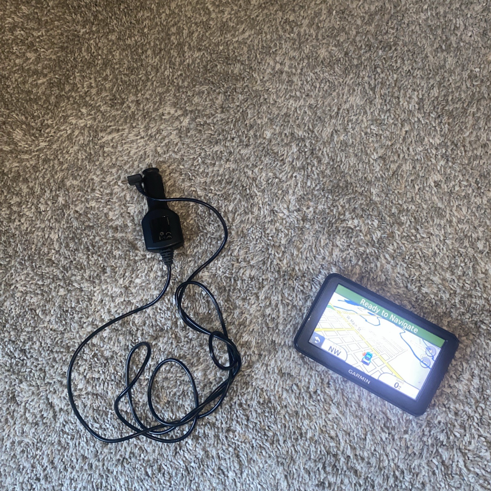 GARMIN Nuvi 50 Map Display With Charger and Window Suction Cup Dash Mount