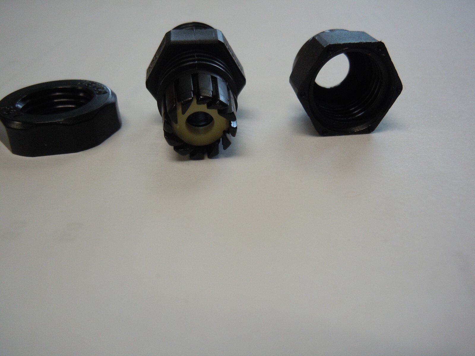 Heyco 3444 Liquidtight Cordgrip, PG7, Range 0.064-0.210″, 35 Series. choose QTY