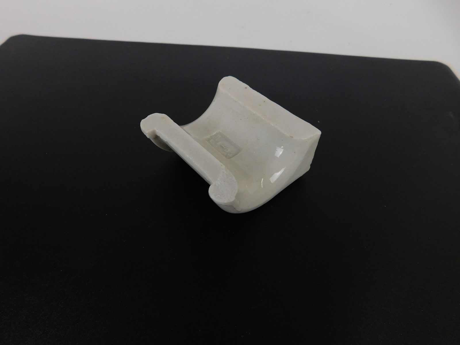 Kindorf Strap and Porcelain Insulator – NEW Surplus!