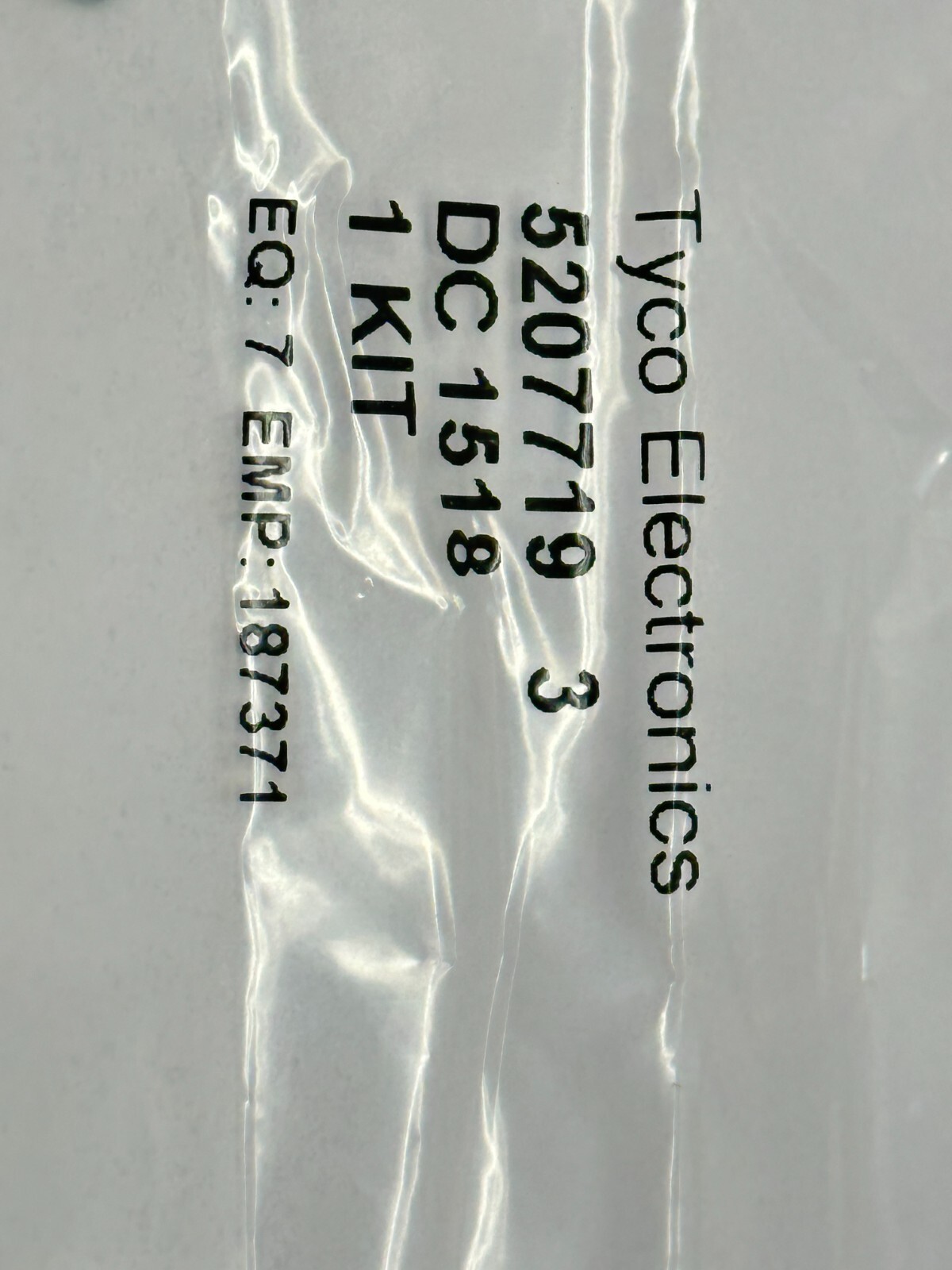 Tyco Electronics 5207719-3 D-Sub Locking Mounting Female Screwlock Assembly Kit