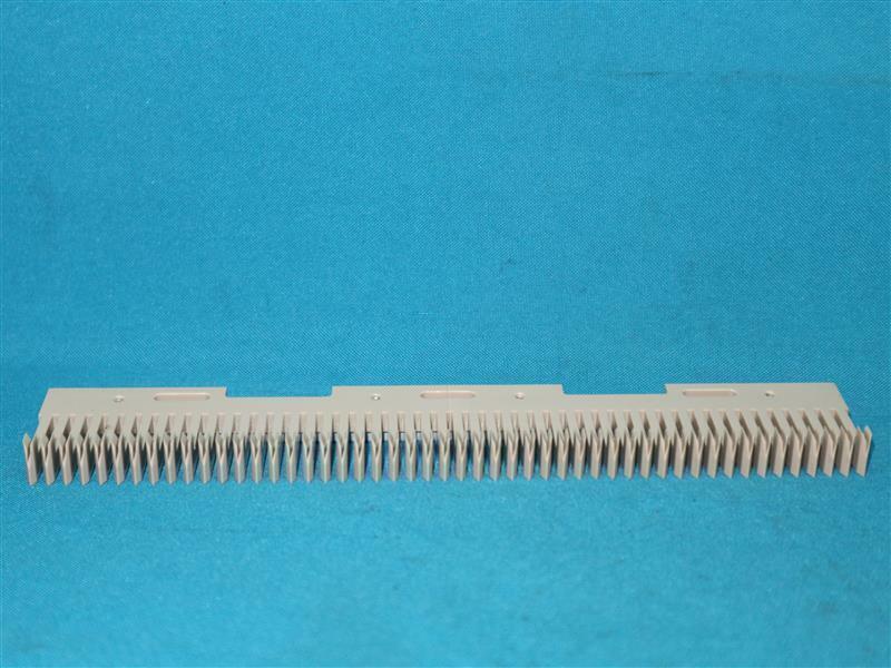Lot 2pcs 62002400-UT 62002400UT Retainer POS Square ASSY New No Box