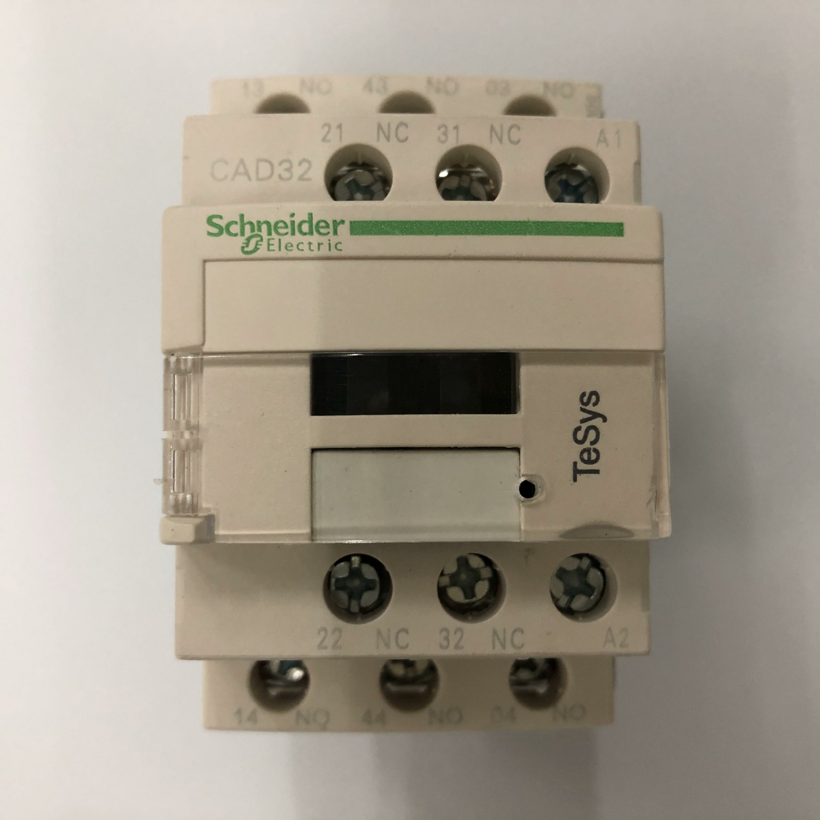 1PCS NEW CAD32P7C AC230V 3NO 2NC Intermediate relay Schneider