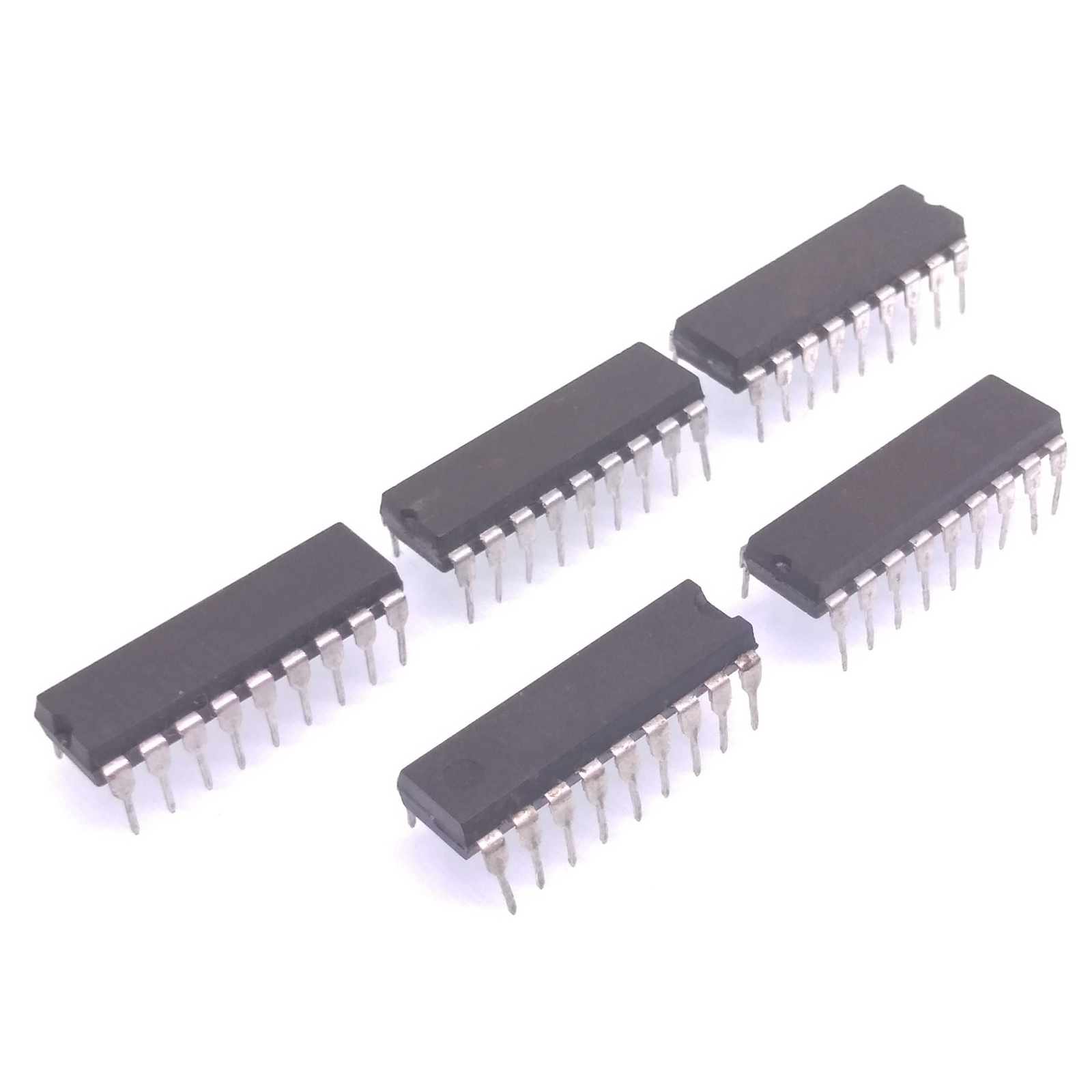 5pcs UDN6118A UDN6118 DIP-18 DISPLAY DRIVER IC