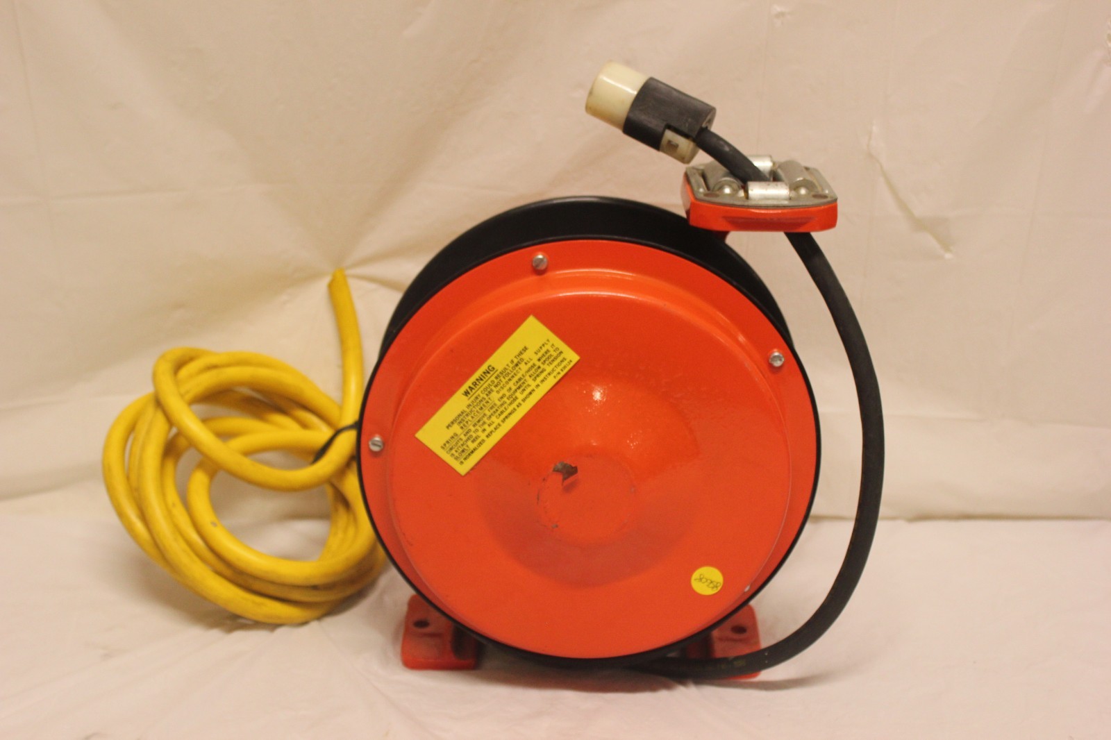Appleton Reelite RL-103K 25Ft 14Ga 20A Cord Retractable Power Reel D1
