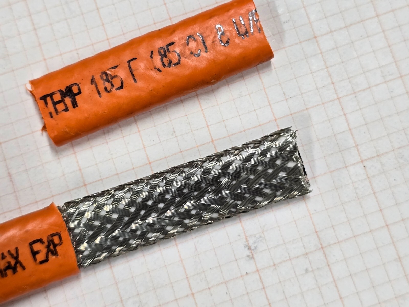nVent Raychem 8XLE2-CR Self-Regulating Heating Cable 8 Watts/Ft 208-277V /1ft
