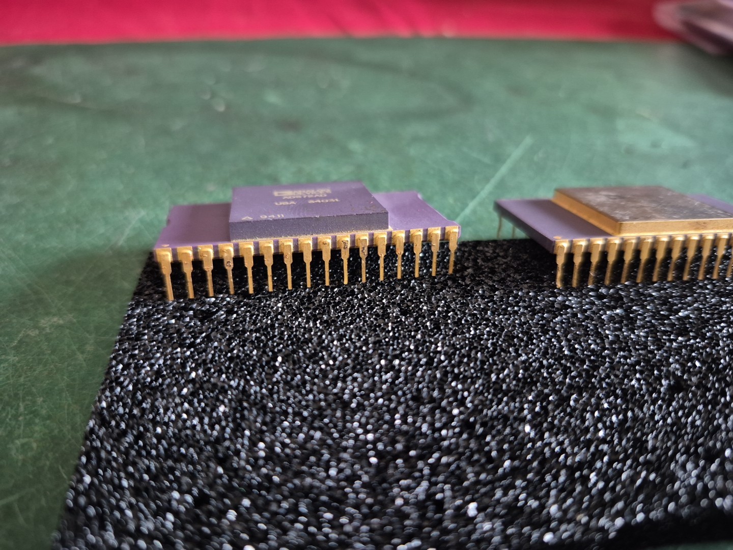 AD572AD ANALOG DEVICES LOT OF 2 AS PICTURED